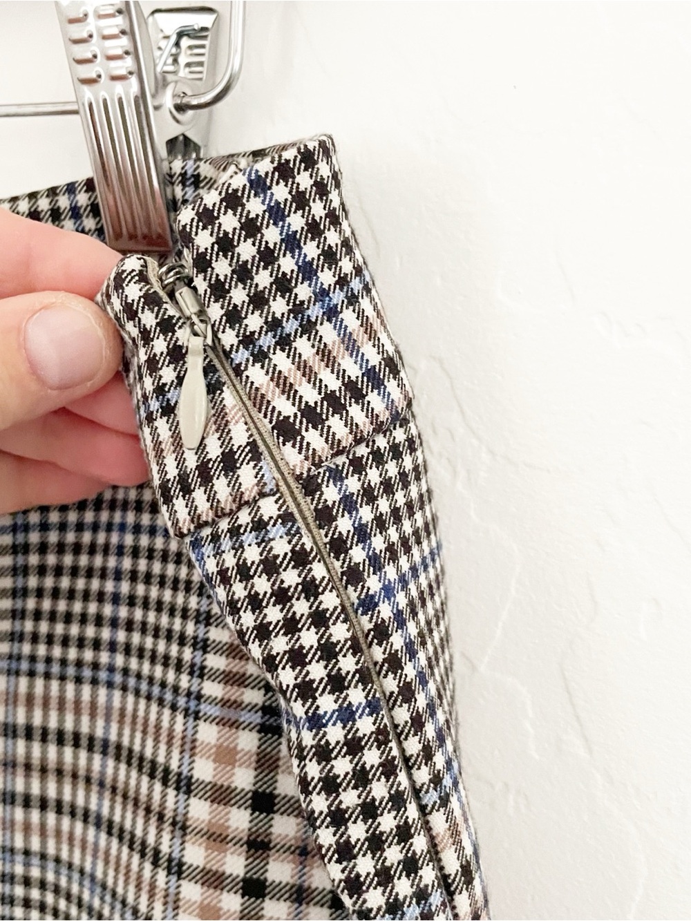 Ann Taylor plaid straight dress pants size 14 - Picture 3 of 6